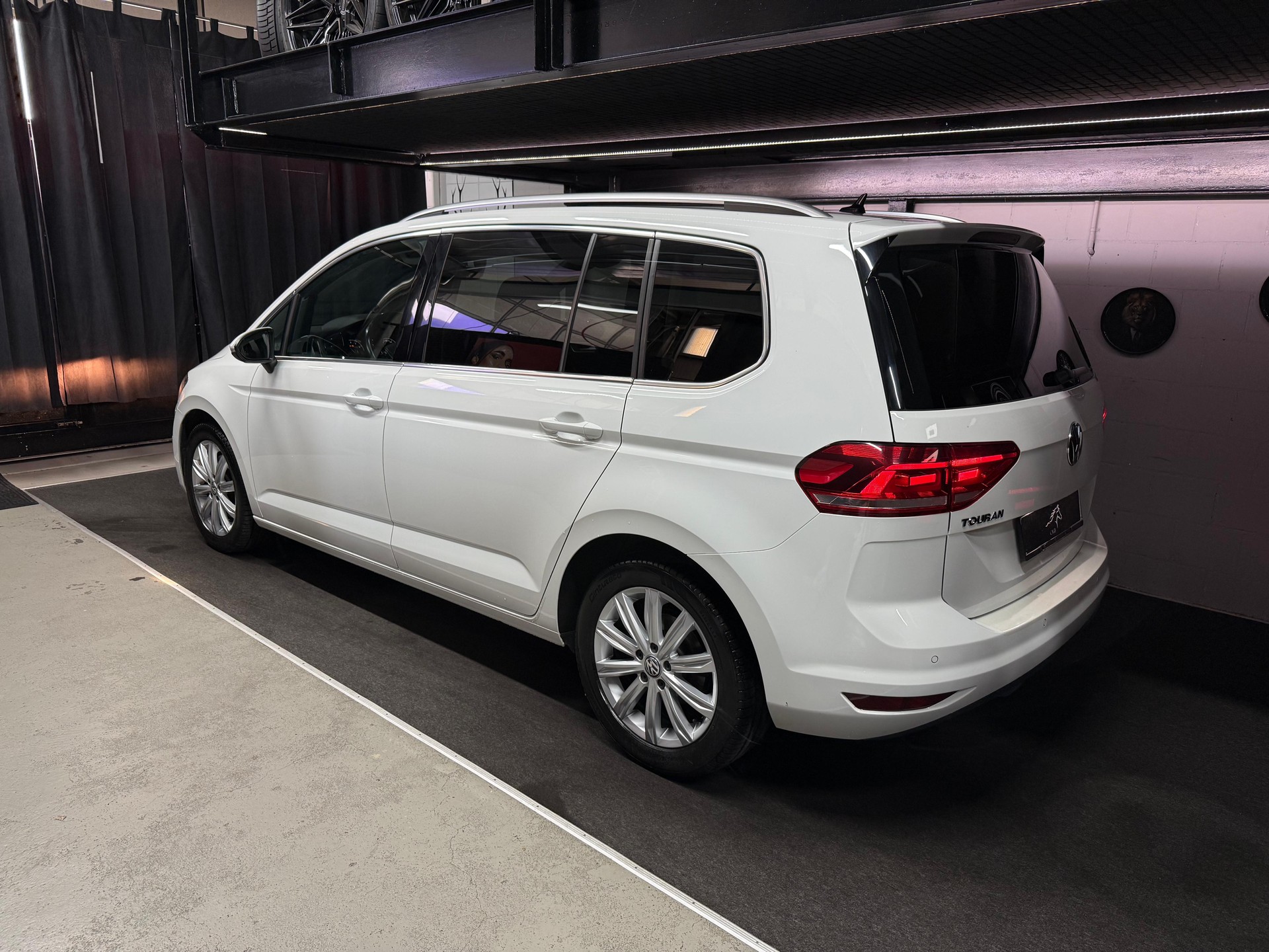 VW Touran 1.5 TSI EVO Highline DSG * 7 Plätze *-image-4