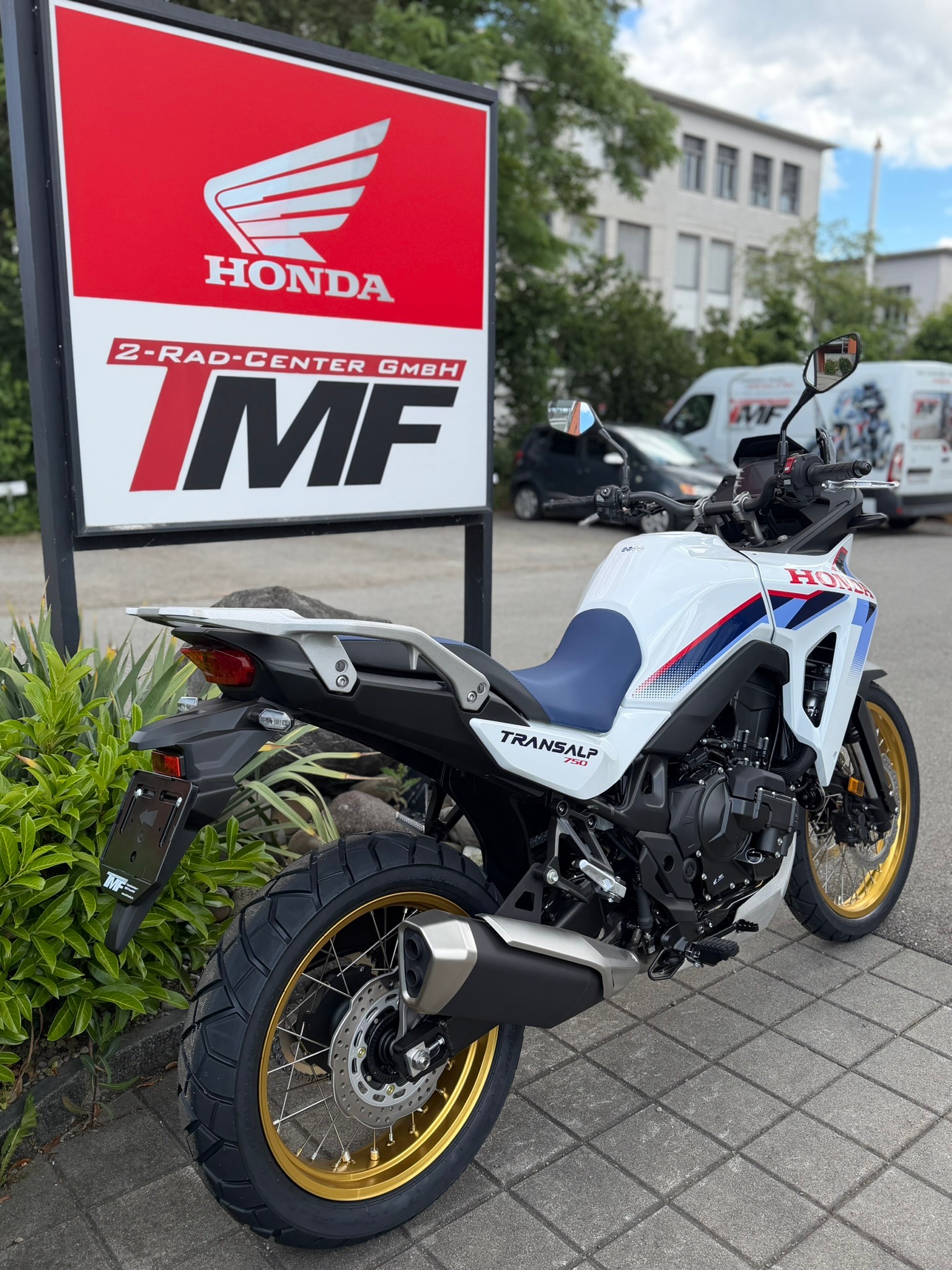 HONDA E CLUTCH VERSION-showroom-element-2