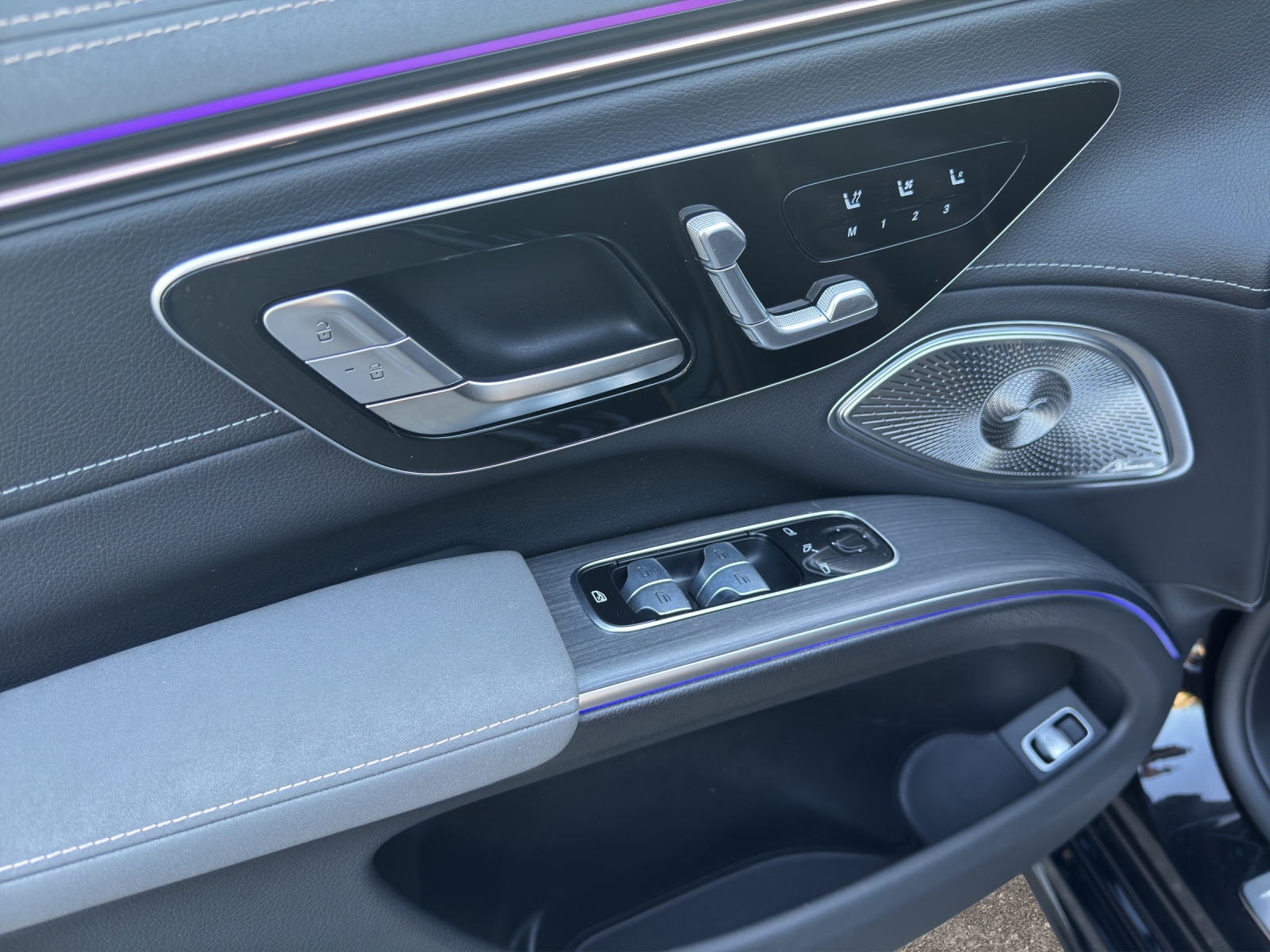 MERCEDES-BENZ EQS SUV 580 AMG Line 4matic " Release Edition"-image-14