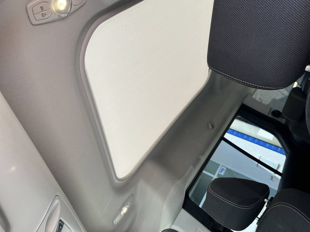 FORD TOURNEO CONNECT Grand 1.6 EcoB Tit. 7 Pl.-image-14