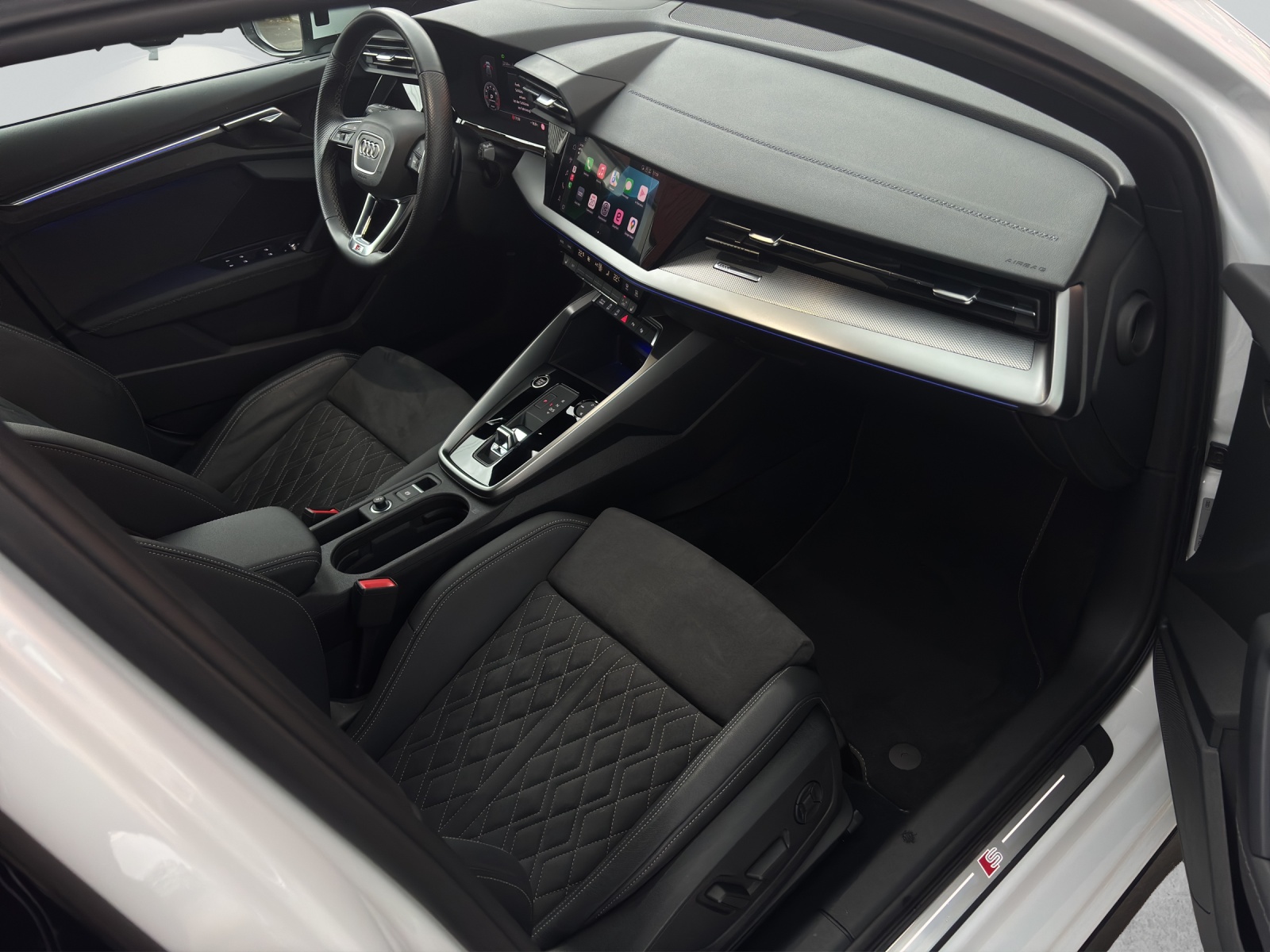 AUDI A3 Sportback 35 TFSI S line Attraction S-tronic-image-7