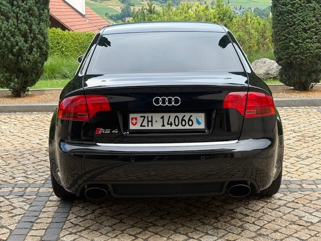 AUDI 4.2 V8 quattro-image-4