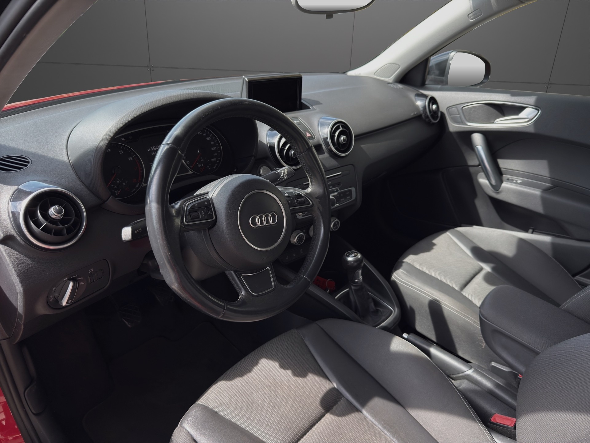 AUDI A1 Sportback 1.0 TFSI Sport S Line-image-6
