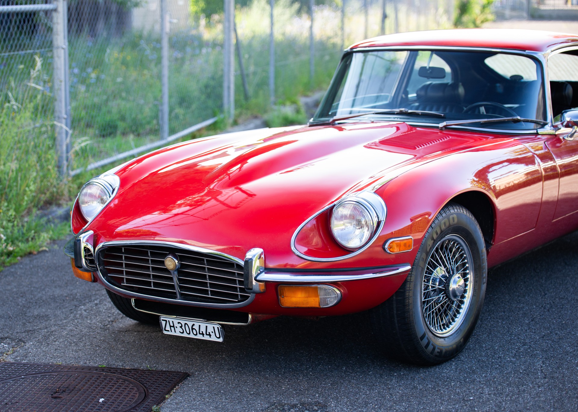 JAGUAR V12 SIII 2+2-image-3