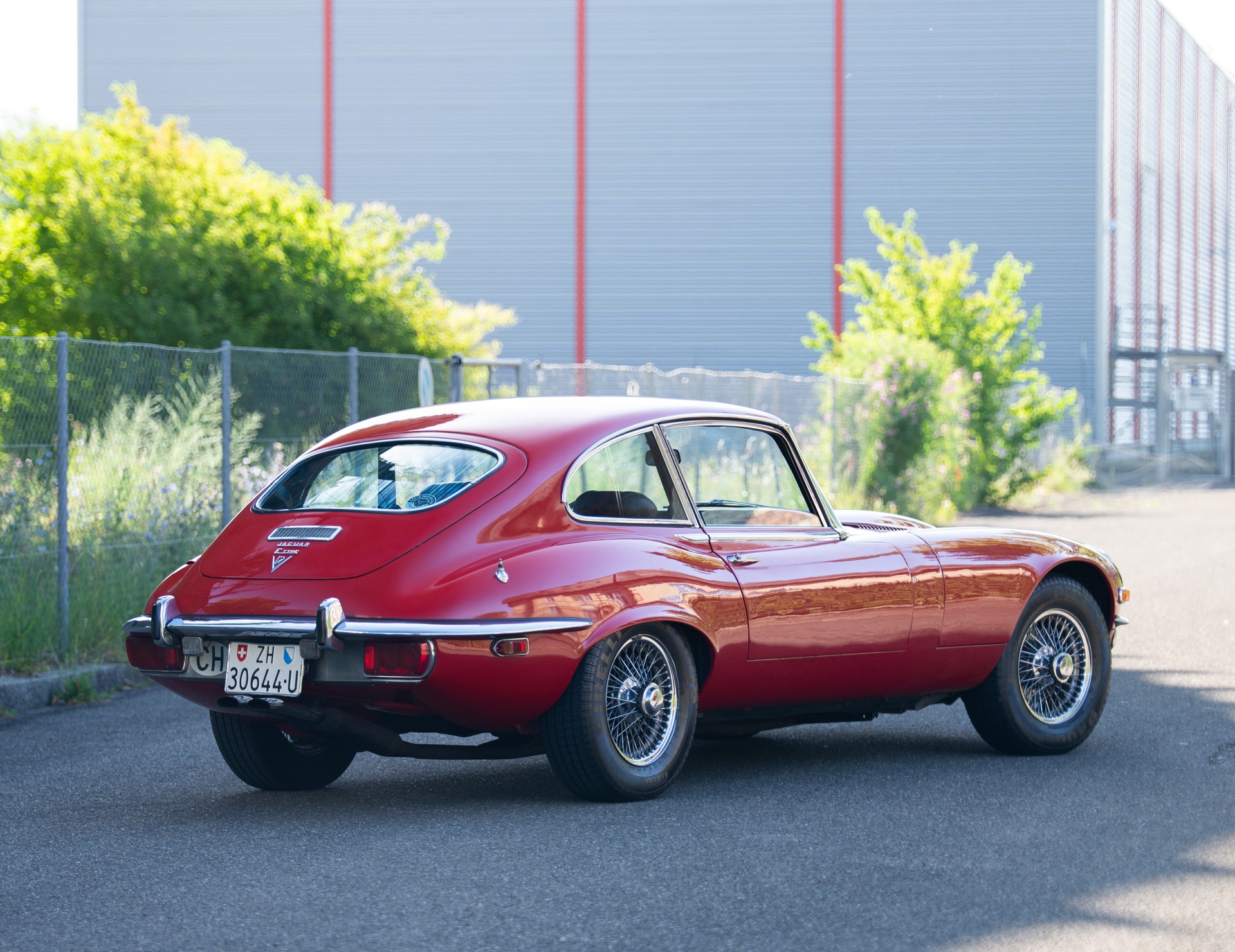 JAGUAR V12 SIII 2+2-image-2