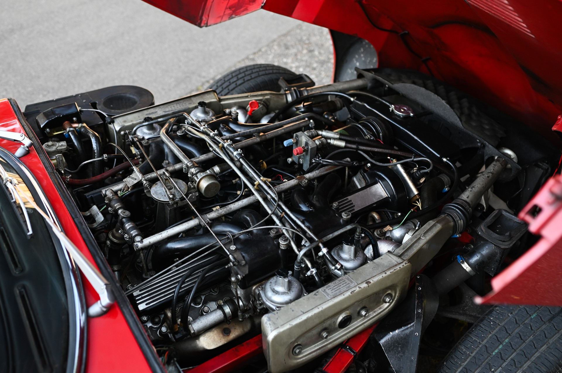 JAGUAR V12 SIII 2+2-image-5