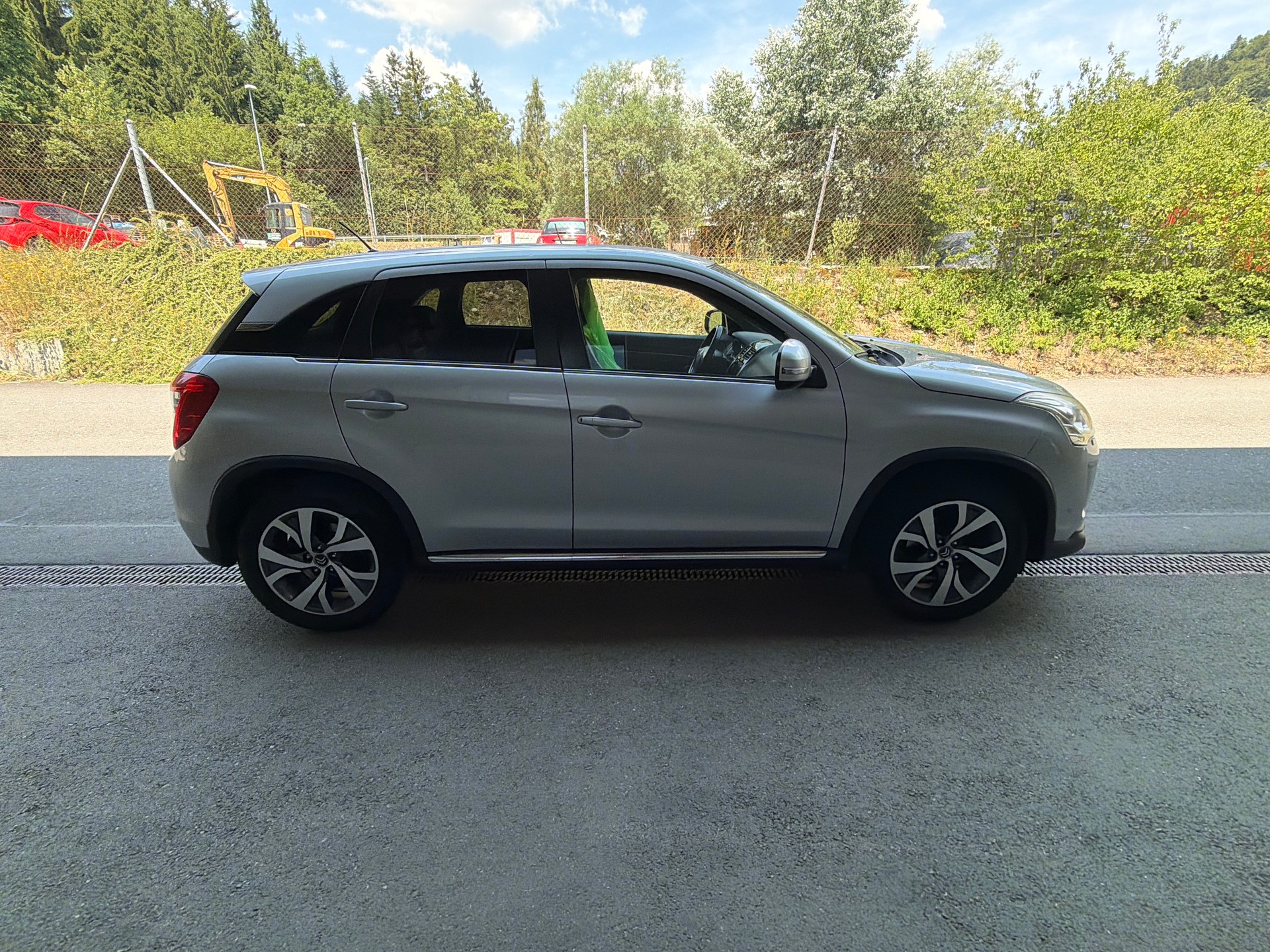 CITROEN C4 Aircross 1.6 HDi Collection 4WD-image-5