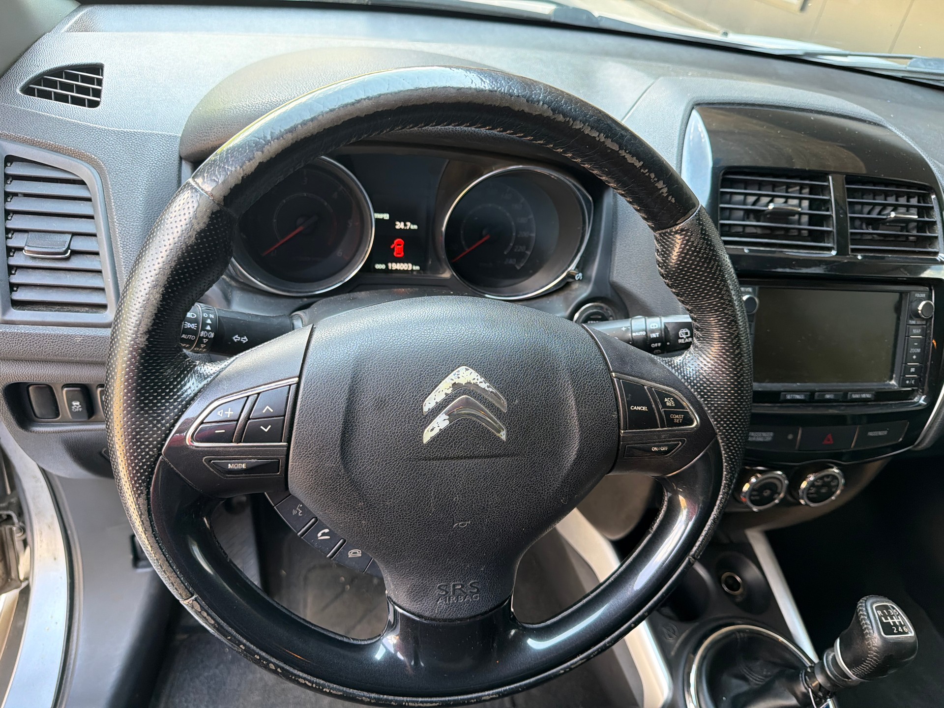 CITROEN C4 Aircross 1.6 HDi Collection 4WD-image-9