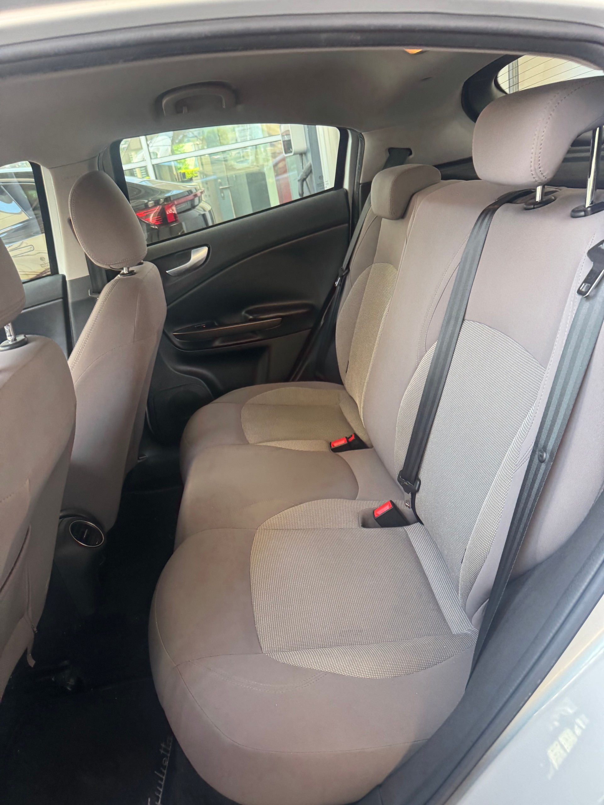 ALFA ROMEO Giulietta 1.6 JTDM Progression-image-9