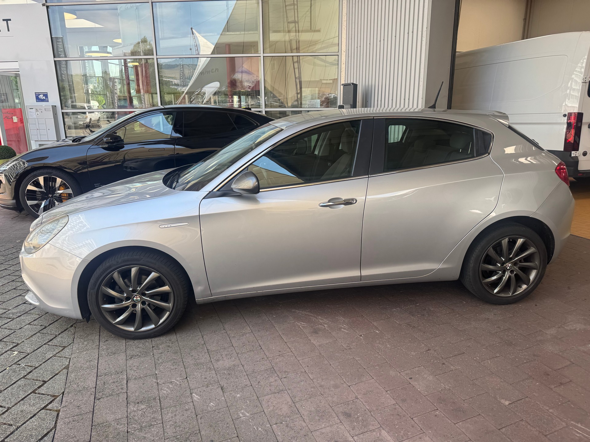 ALFA ROMEO Giulietta 1.6 JTDM Progression-image-4