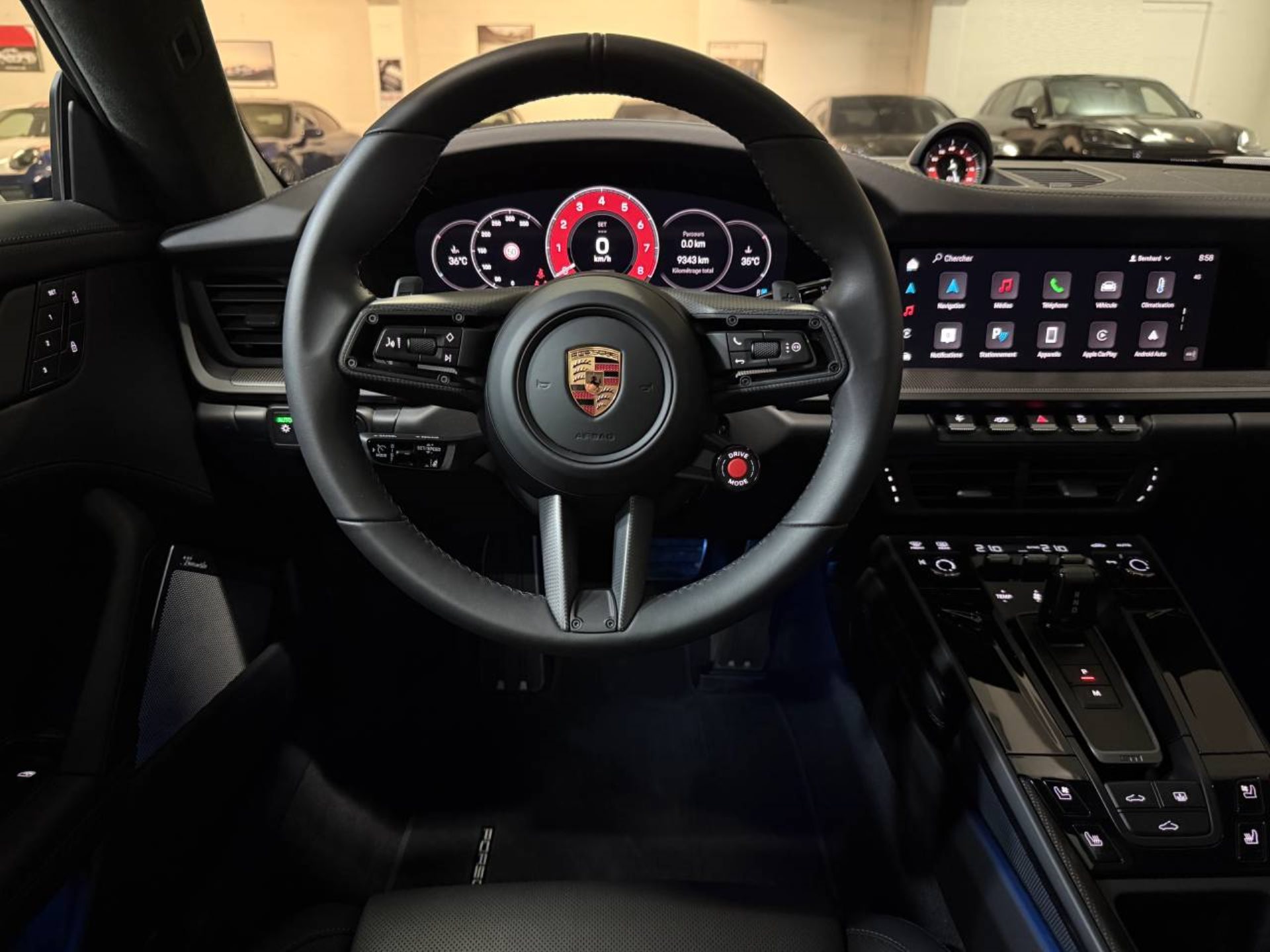 PORSCHE 911 Carrera 4 GTS-image-10
