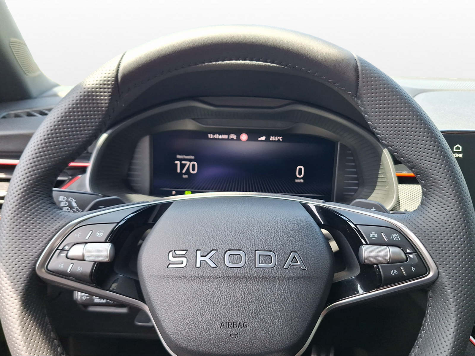 SKODA Scala 1.0 TSI Dynamic DSG-image-4