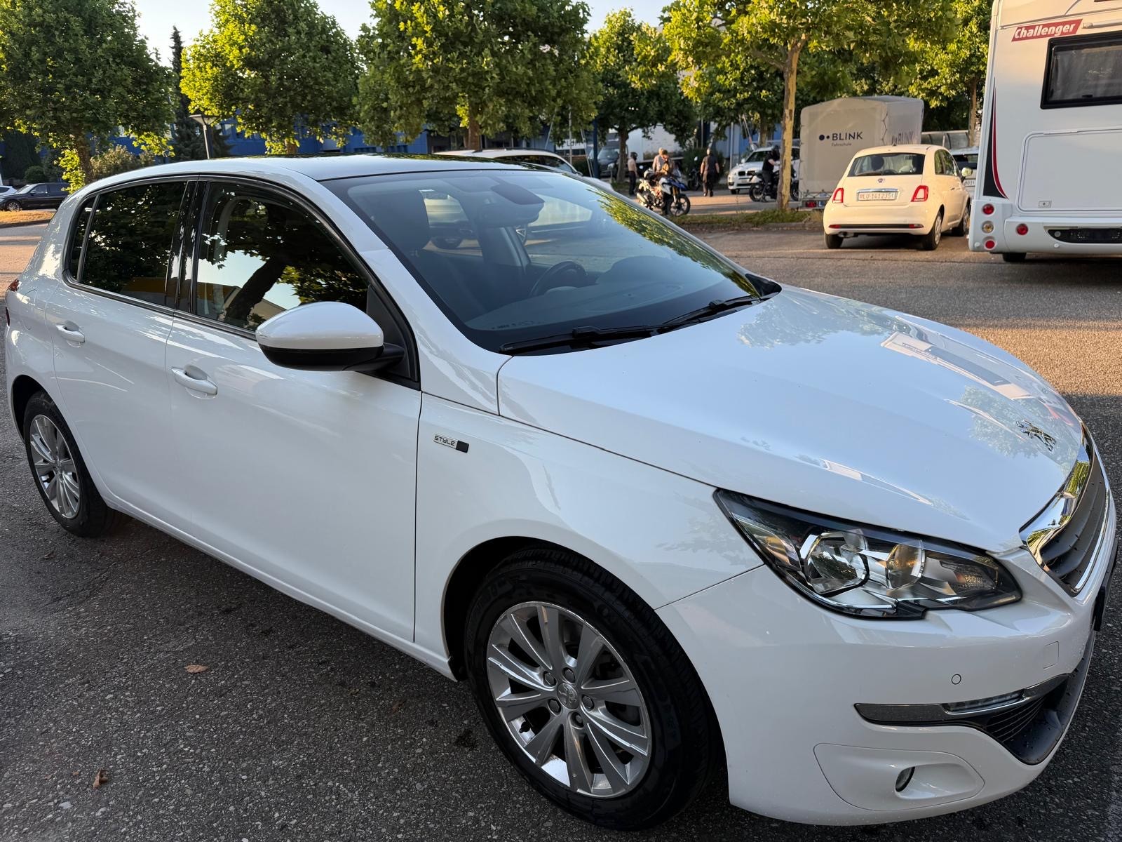 PEUGEOT 308 1.2 THP Style Automatic-image-2