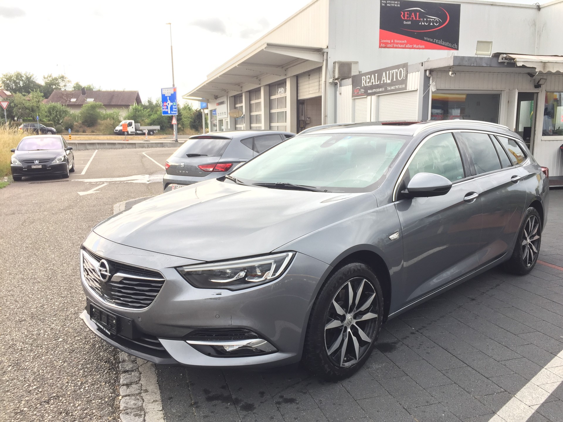 OPEL Insignia 2.0 CDTI Sports Tourer Edition-image-2