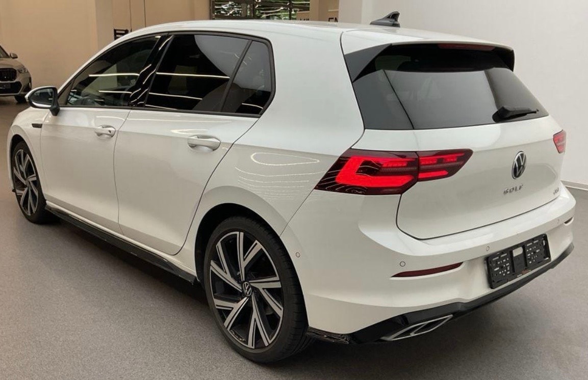 VW Golf 1.5 eTSI mHEV ACT R-Line DSG-image-2