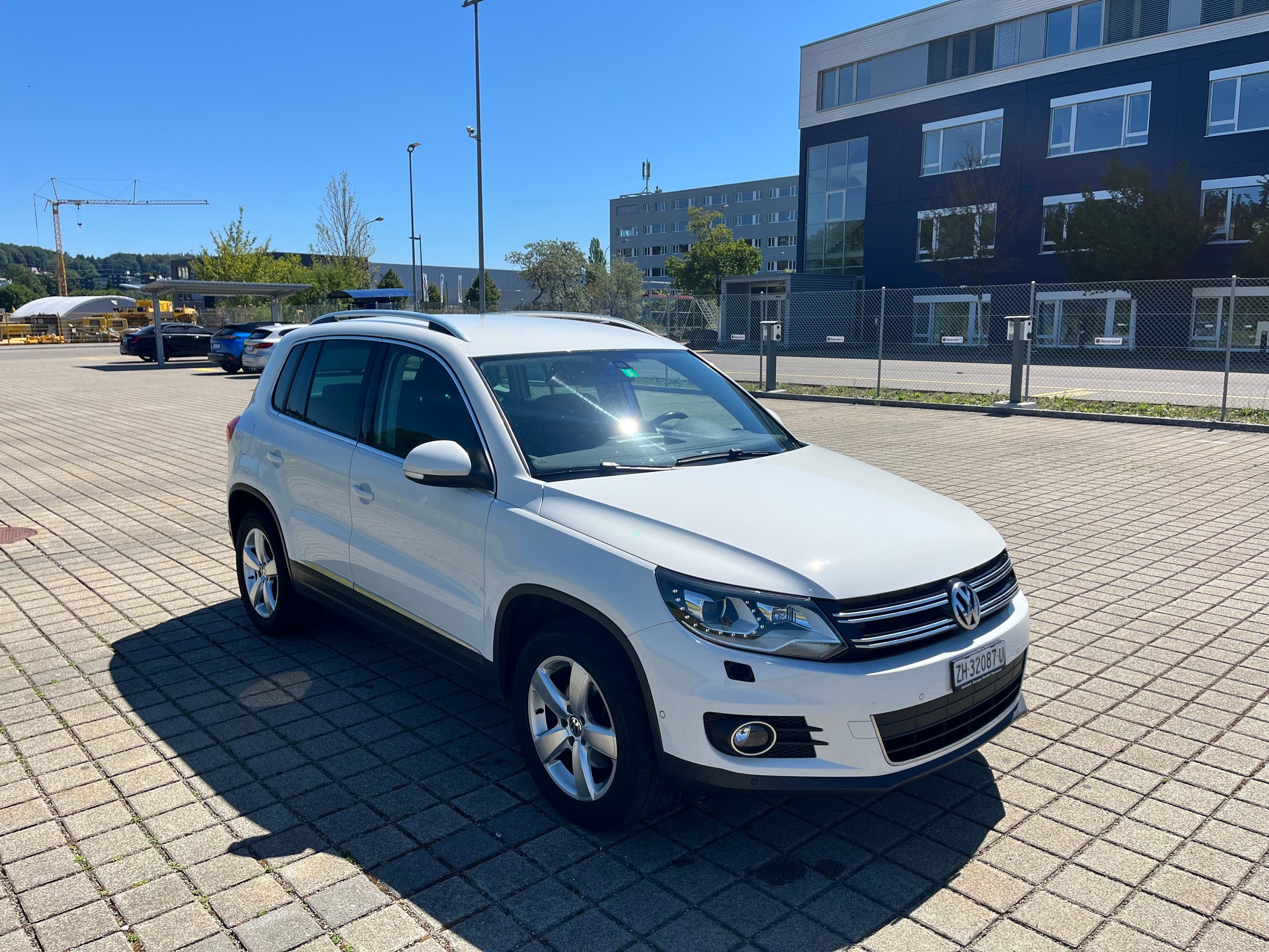 VW Tiguan 2.0 TDI BlueMotion Sport&Style 4Motion DSG-image-1