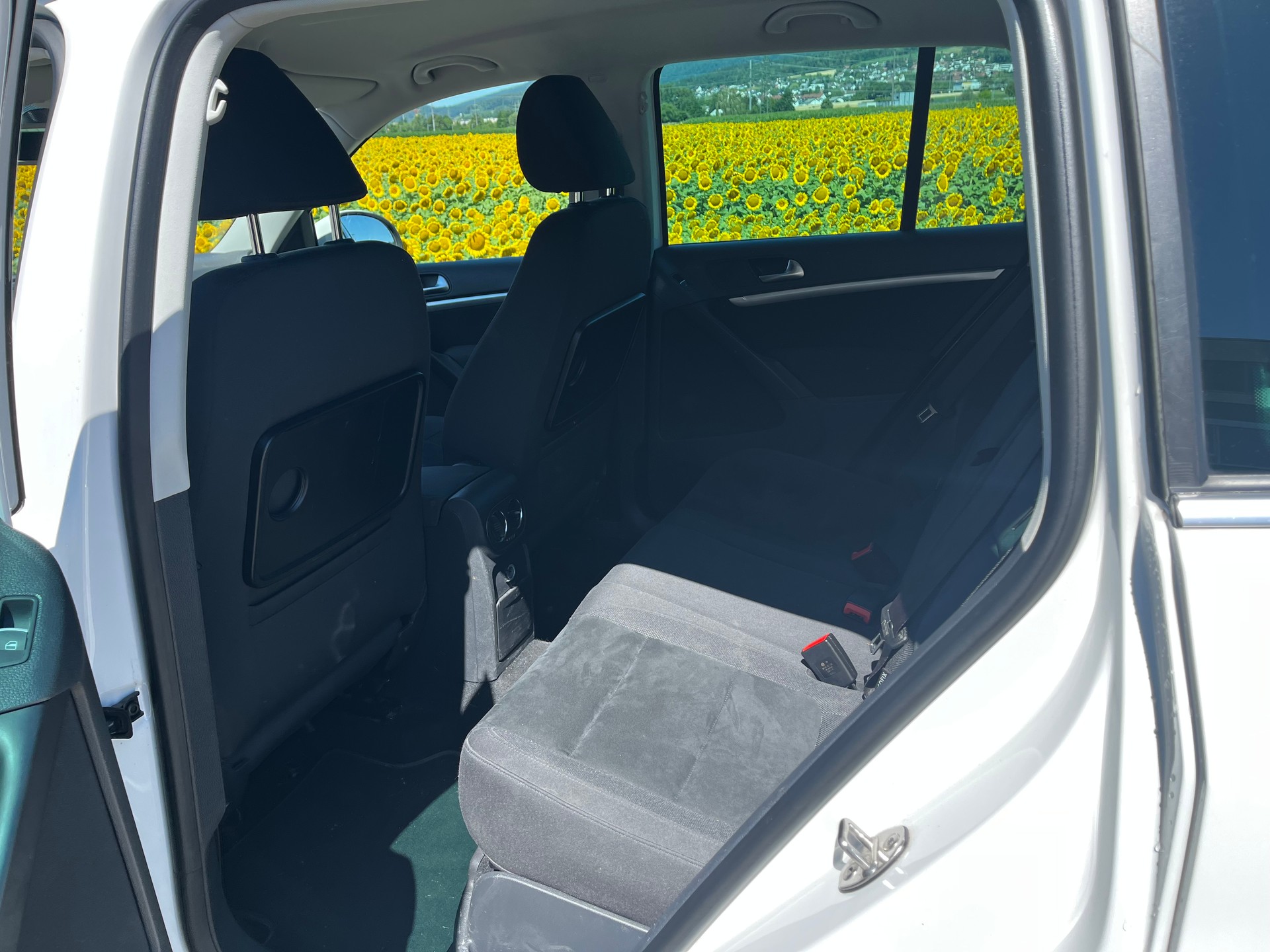 VW Tiguan 2.0 TDI BlueMotion Sport&Style 4Motion DSG-image-14