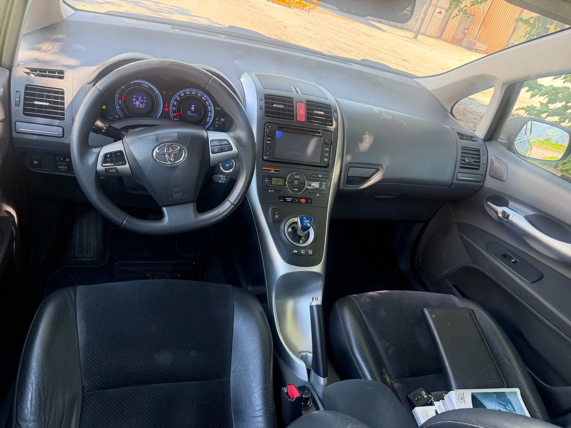 TOYOTA Auris 1.8 16V HSD Linea Sol Premium-image-7