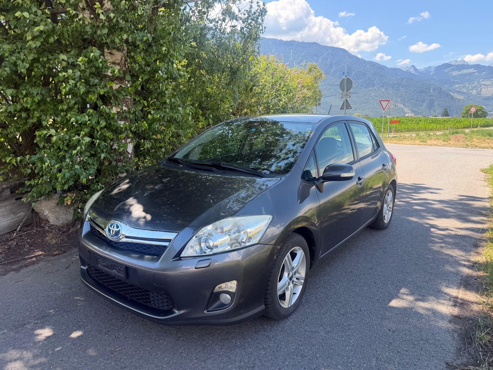 TOYOTA Auris 1.8 16V HSD Linea Sol Premium-image-0