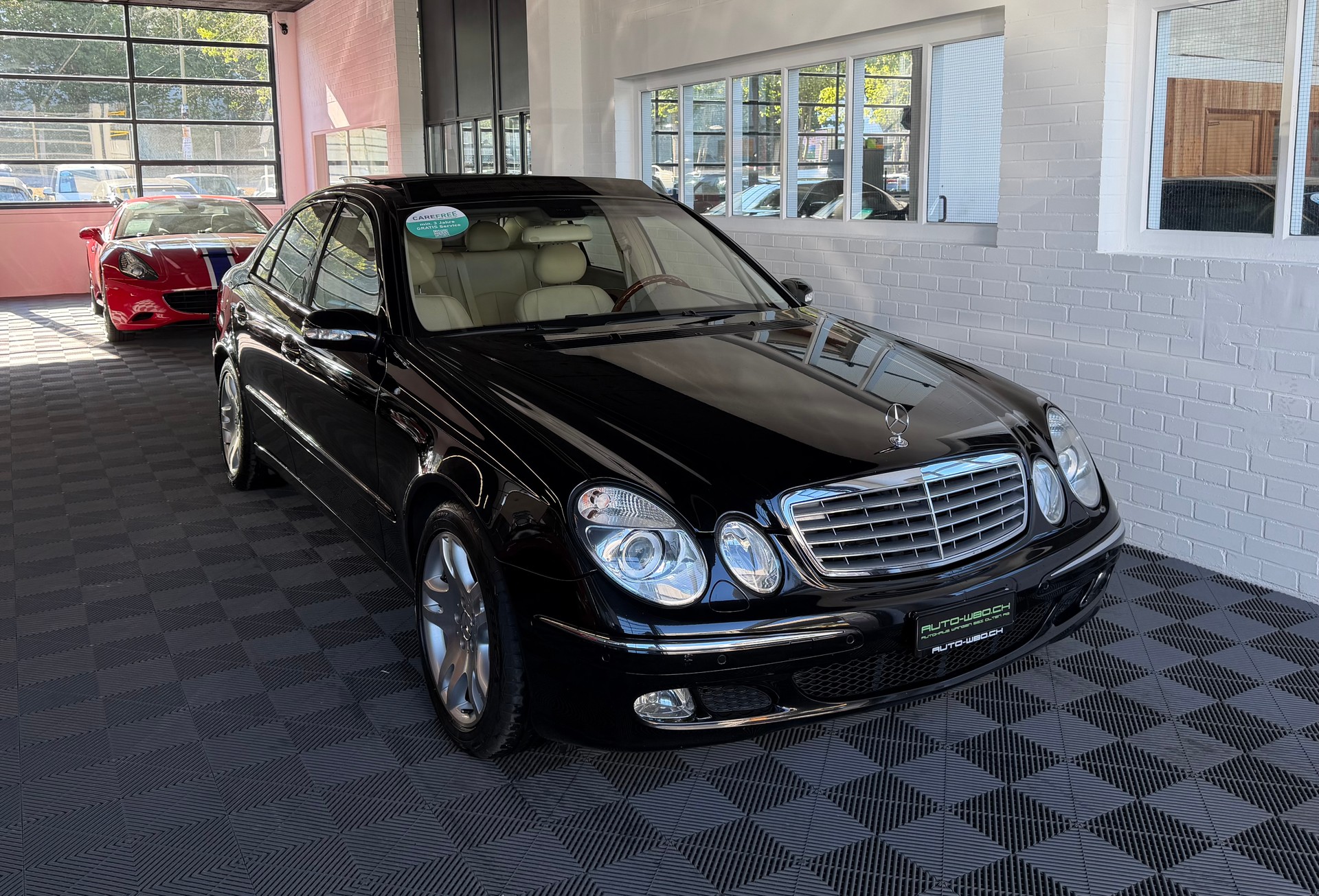 MERCEDES-BENZ E 320 Elégance Automatic-image-0