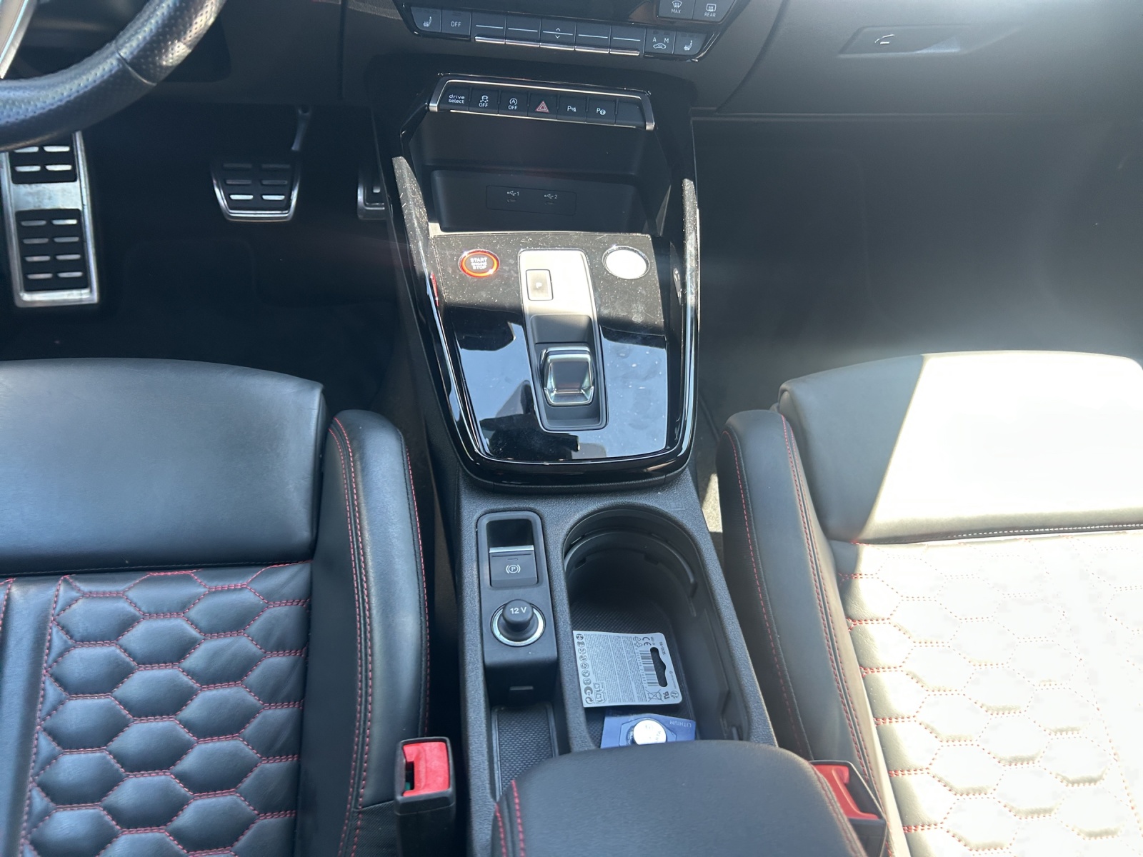 AUDI RS3 Sportback 2.5 TSI quattro S-tronic-image-10