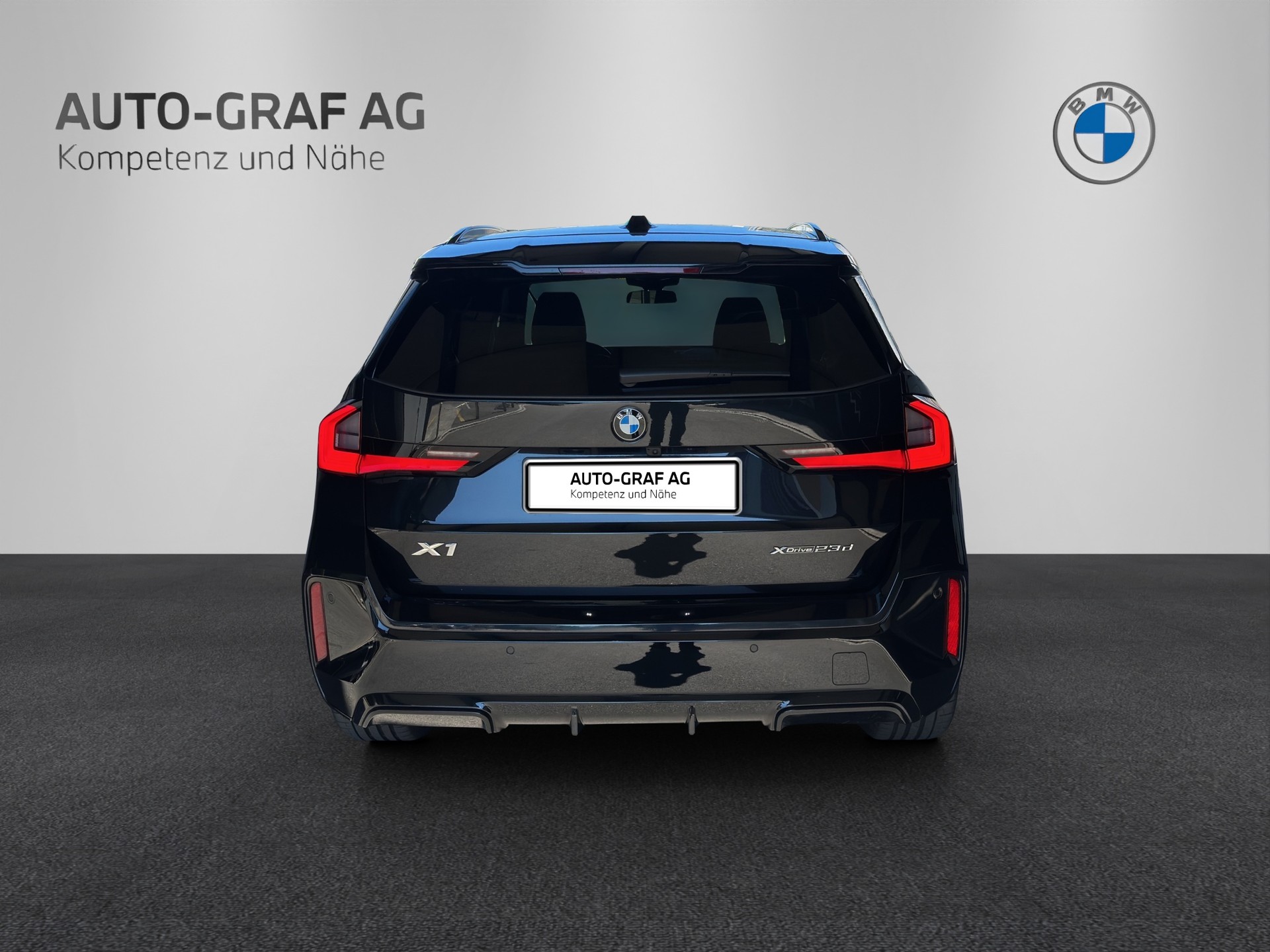 BMW X1 23d M Sport xDrive paddles-showroom-element-3