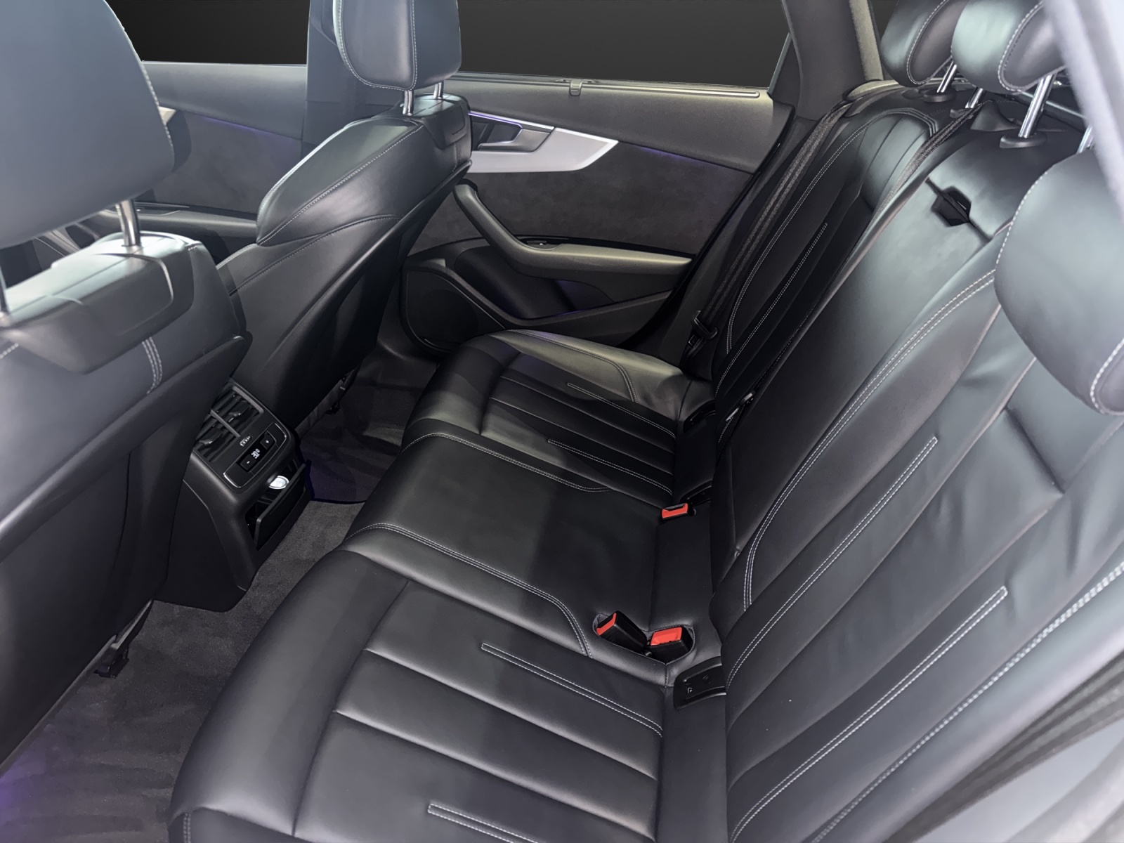 AUDI A4 Avant 3.0 TDI Sport quattro S-tronic-image-8