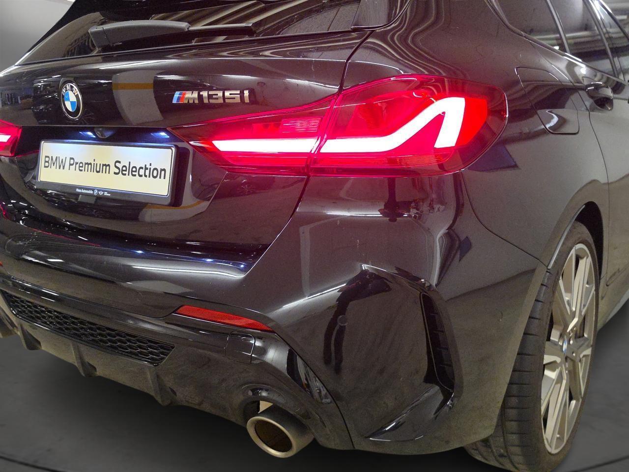 BMW M135i xDrive-image-8