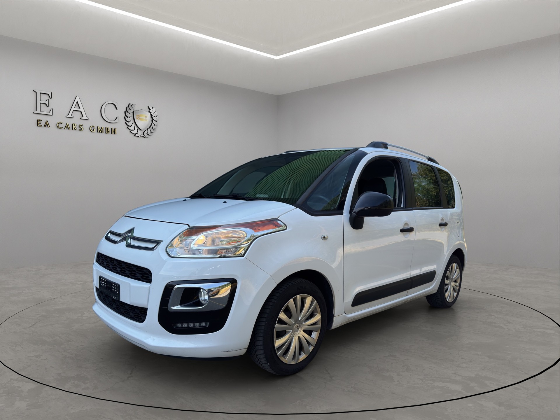 CITROEN C3 Picasso 1.2 Pure Tech Attraction-image-0