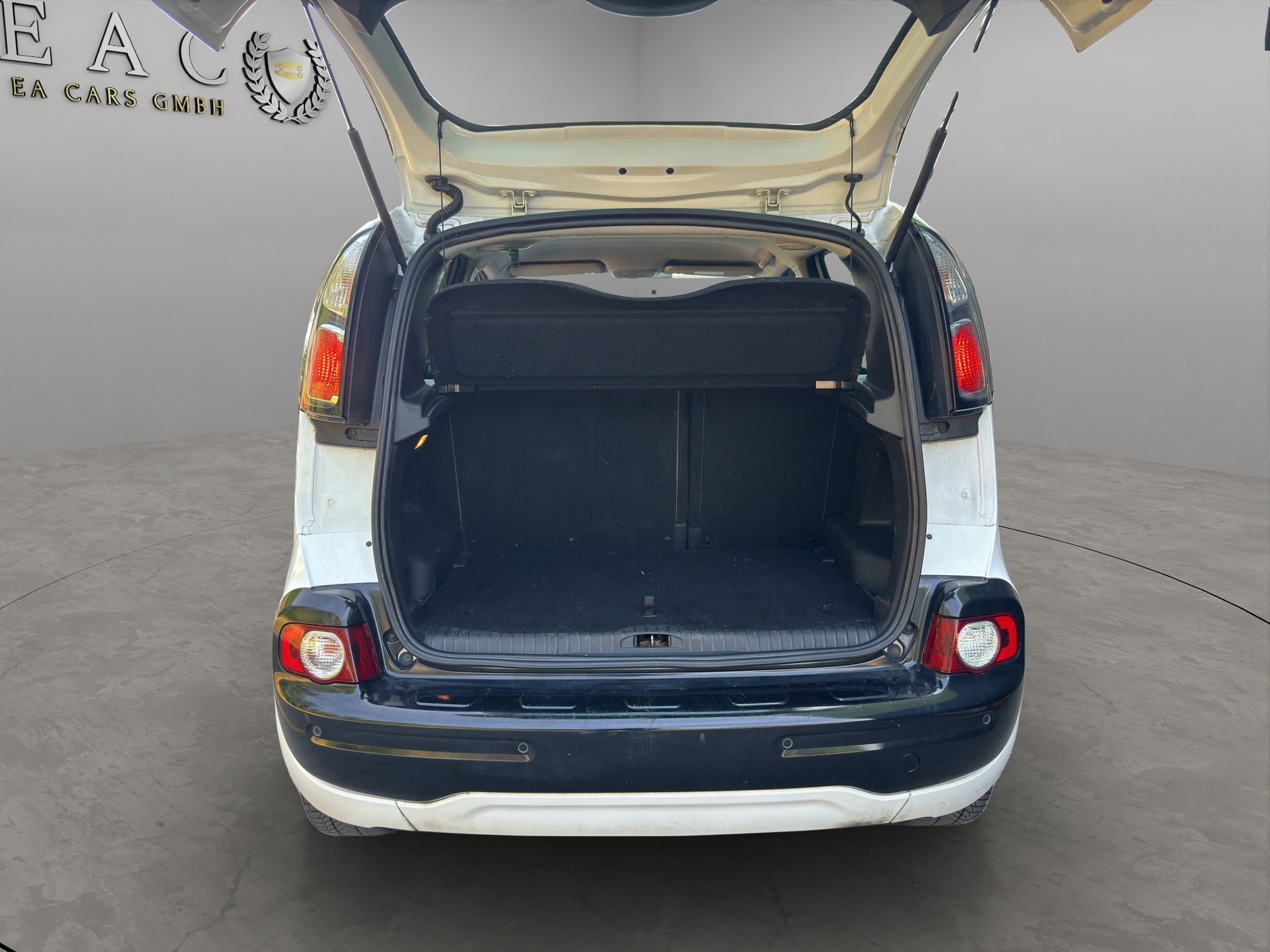 CITROEN C3 Picasso 1.2 Pure Tech Attraction-image-15