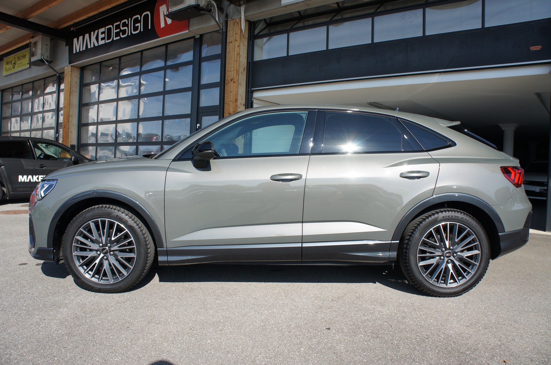 AUDI Q3 Sportback 35 TFSI Attraction S-tronic-image-1