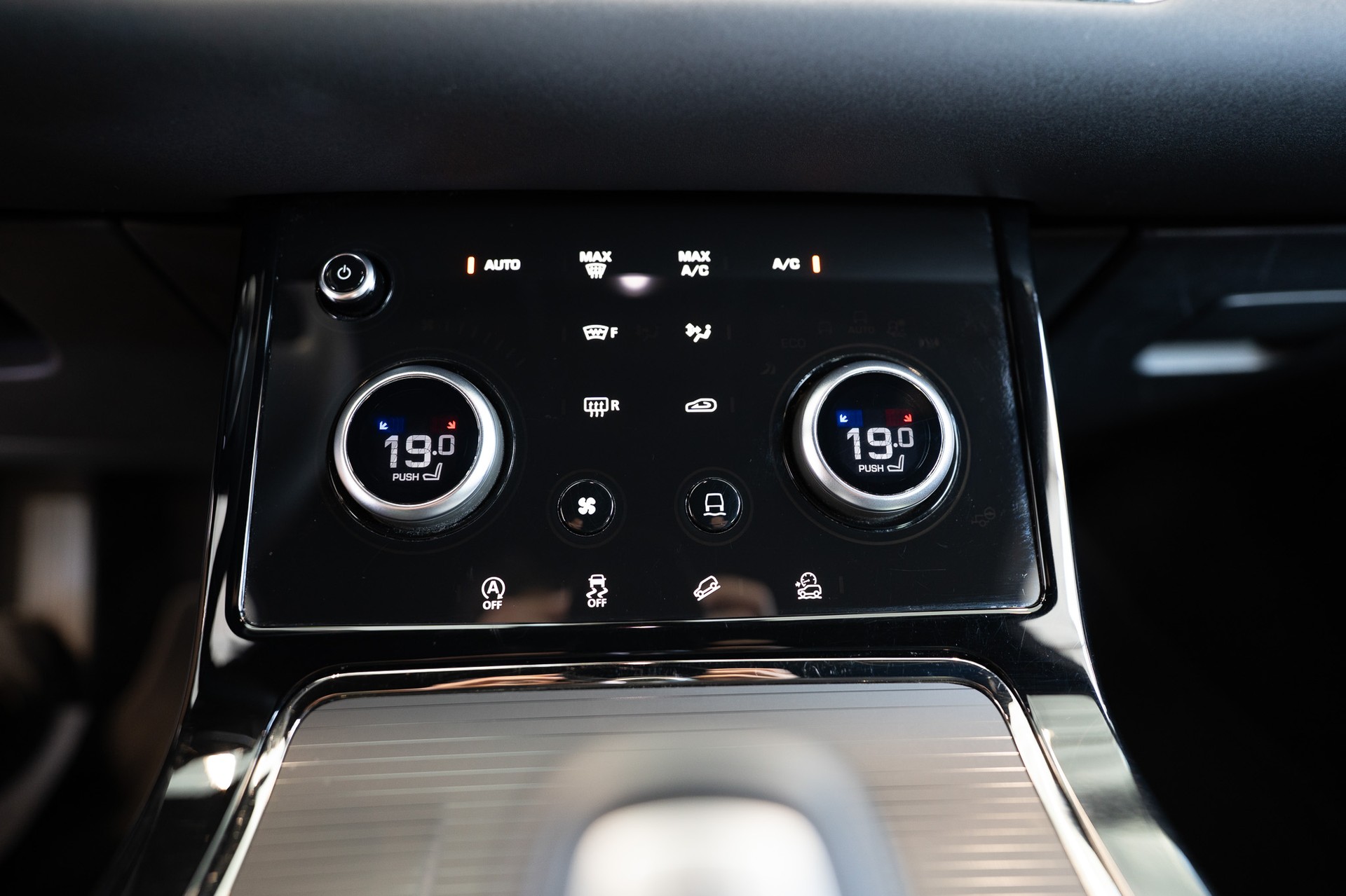 LAND ROVER Range Rover Evoque 2.0 D 165 R-Dynamic SE-image-20