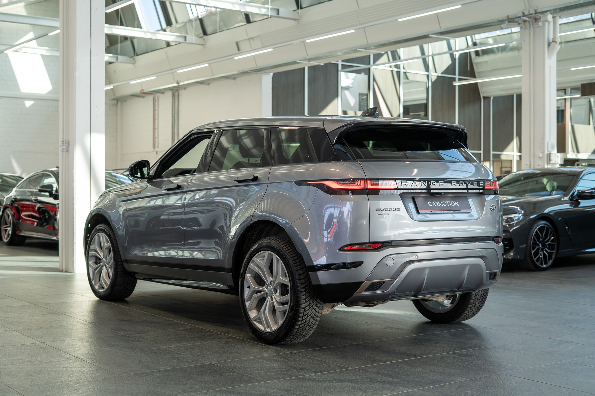 LAND ROVER Range Rover Evoque 2.0 D 165 R-Dynamic SE-image-3