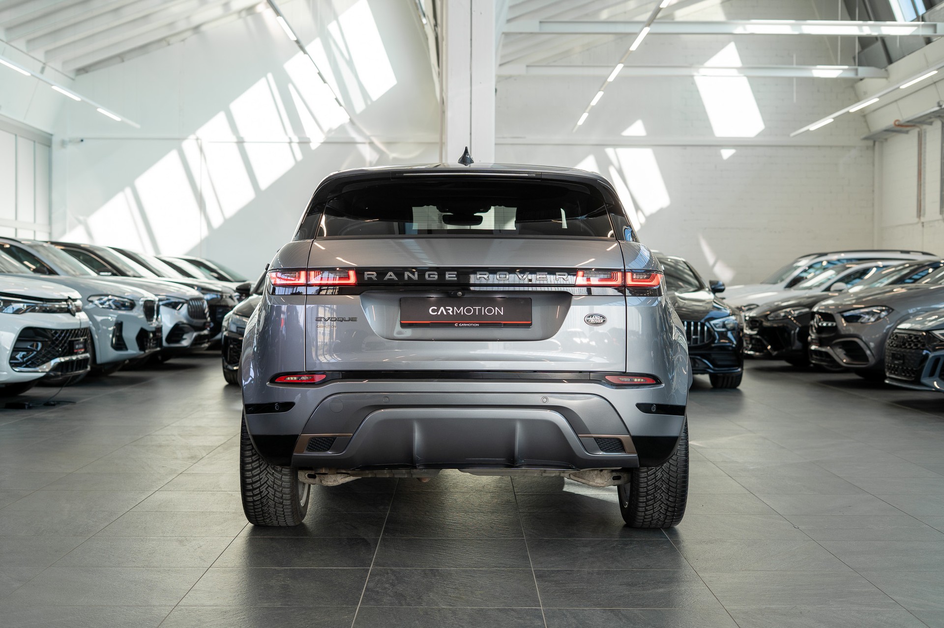LAND ROVER Range Rover Evoque 2.0 D 165 R-Dynamic SE-image-4