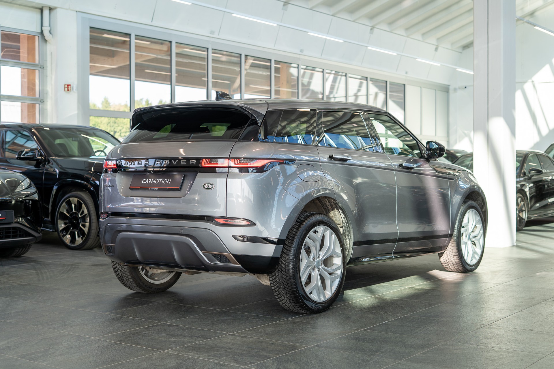LAND ROVER Range Rover Evoque 2.0 D 165 R-Dynamic SE-image-6