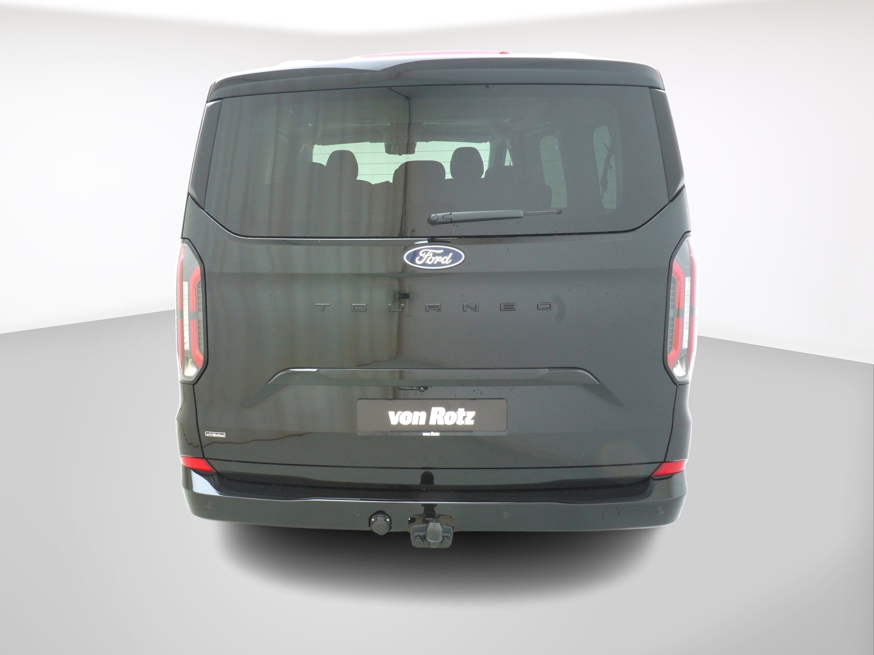 FORD Tourneo Custom 320 L1 2.0 TDCI 4x4 Titanium X-showroom-element-2