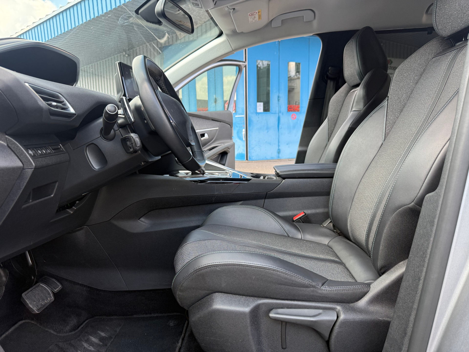 PEUGEOT 5008 1.5 BlueHDi Allure Pack EAT8-image-7