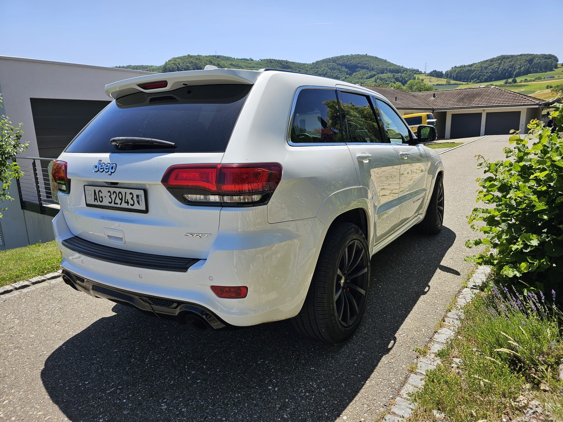 JEEP 6.4 V8 HEMI SRT8-image-3