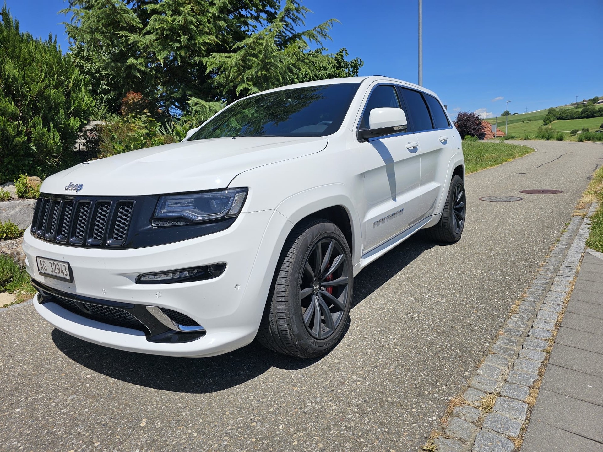 JEEP 6.4 V8 HEMI SRT8-image-1