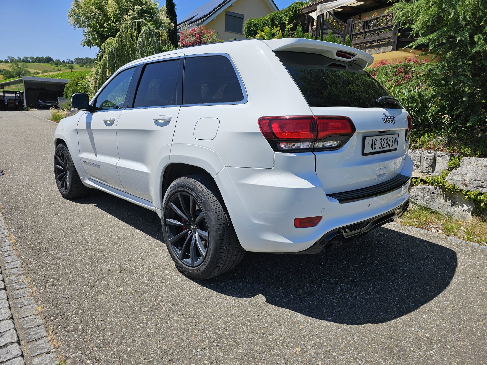 JEEP 6.4 V8 HEMI SRT8-image-4