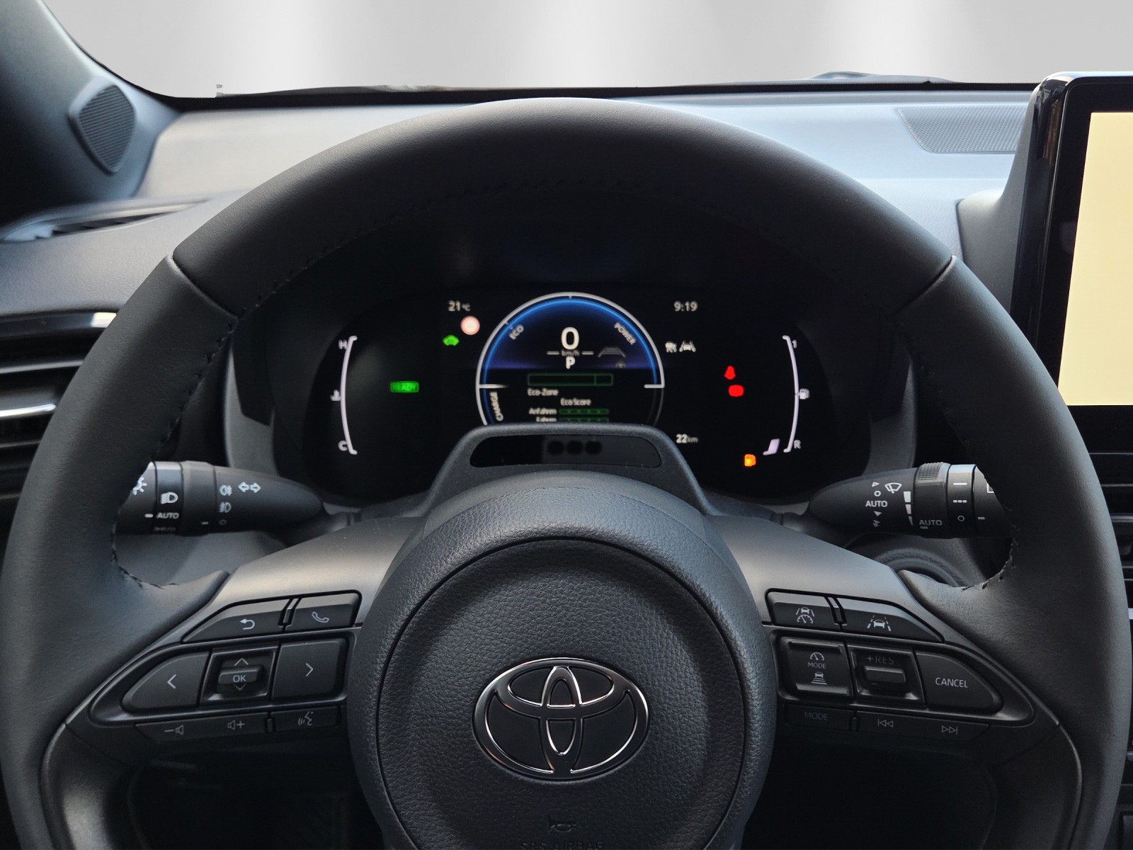 TOYOTA Yaris Cross 1.5 Trend e-CVT-image-13