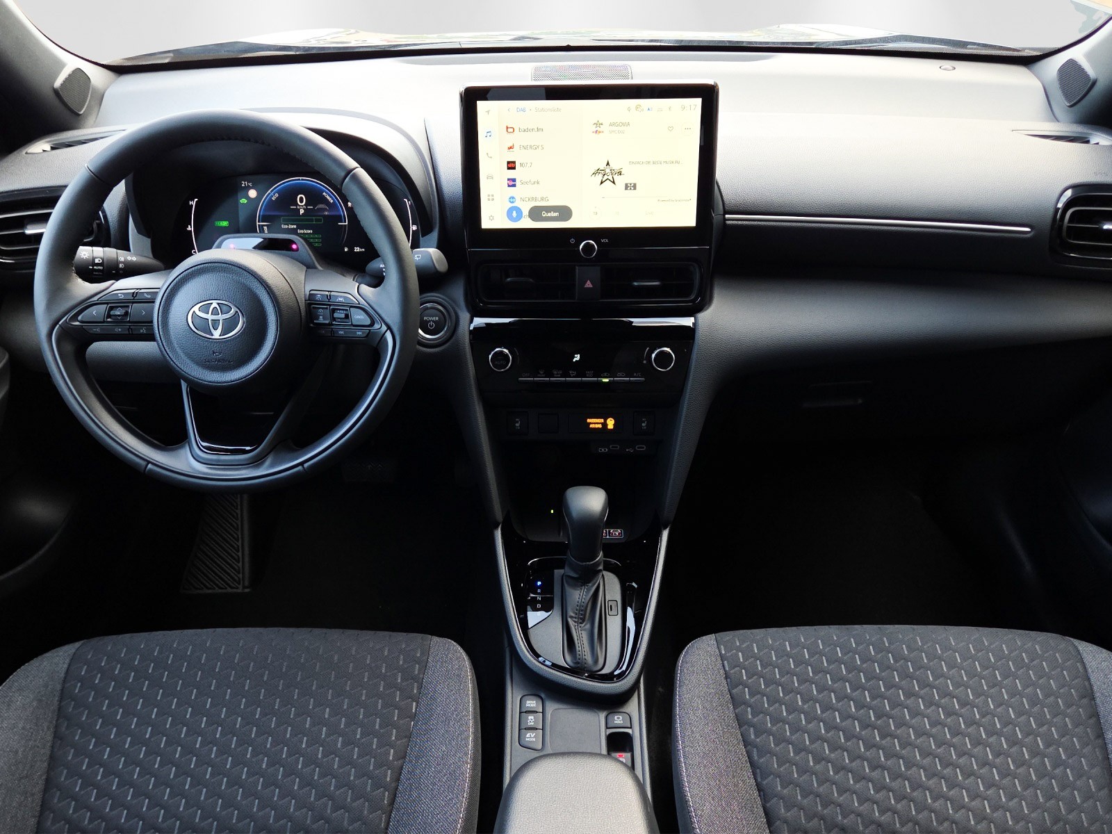 TOYOTA Yaris Cross 1.5 Trend e-CVT-image-12
