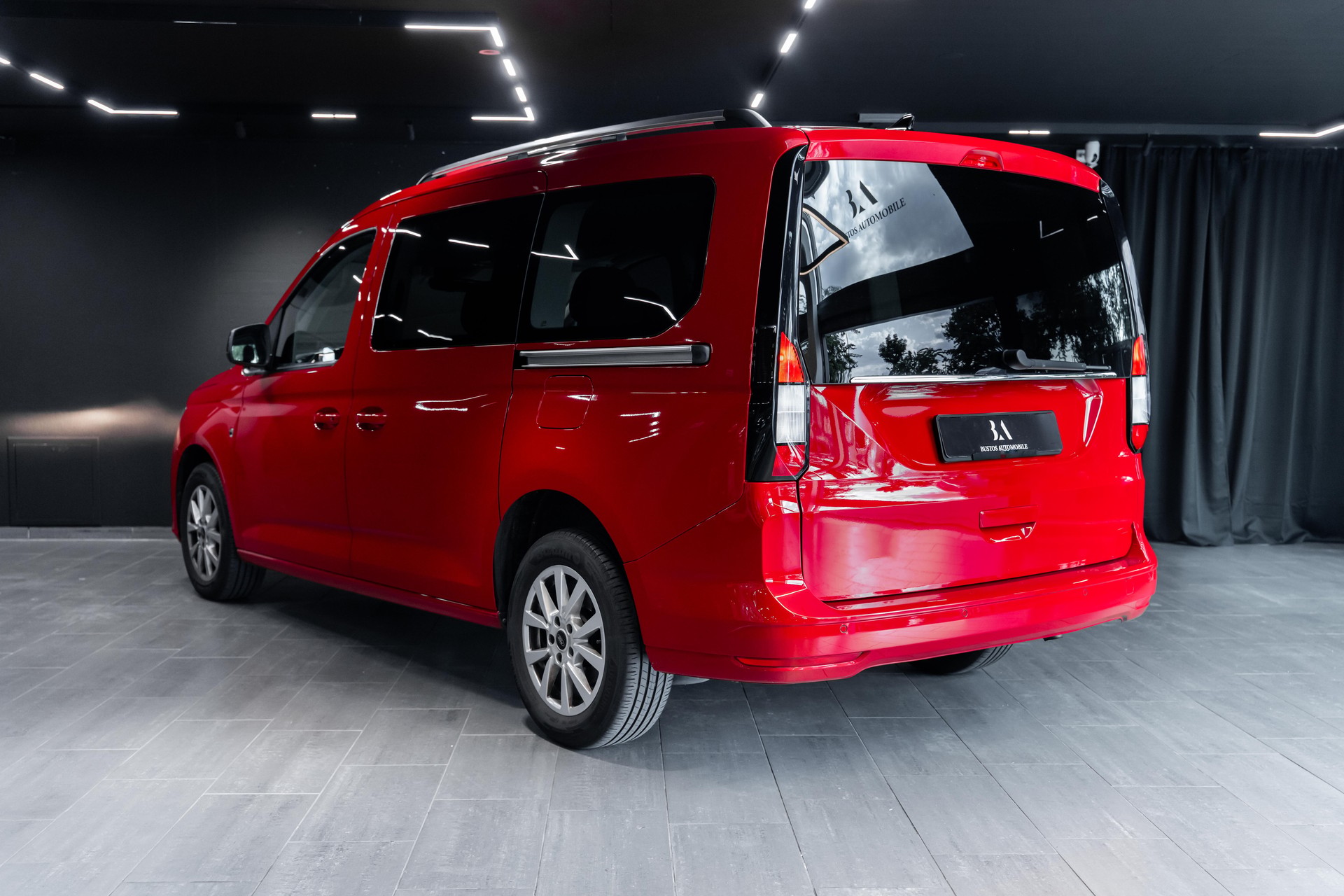 FORD Grand Tourneo Connect 2.0 EcoBlue Titanium Automat / CH Auto-image-6