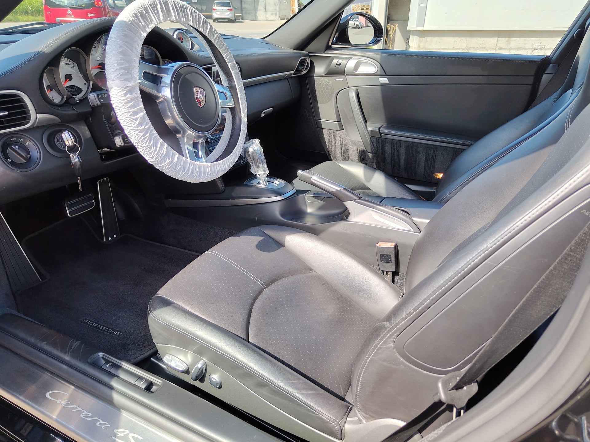 PORSCHE 911 Cabrio Carrera 4S PDK-image-4