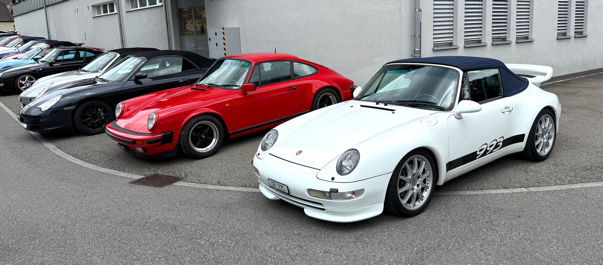 PORSCHE 911-image-14