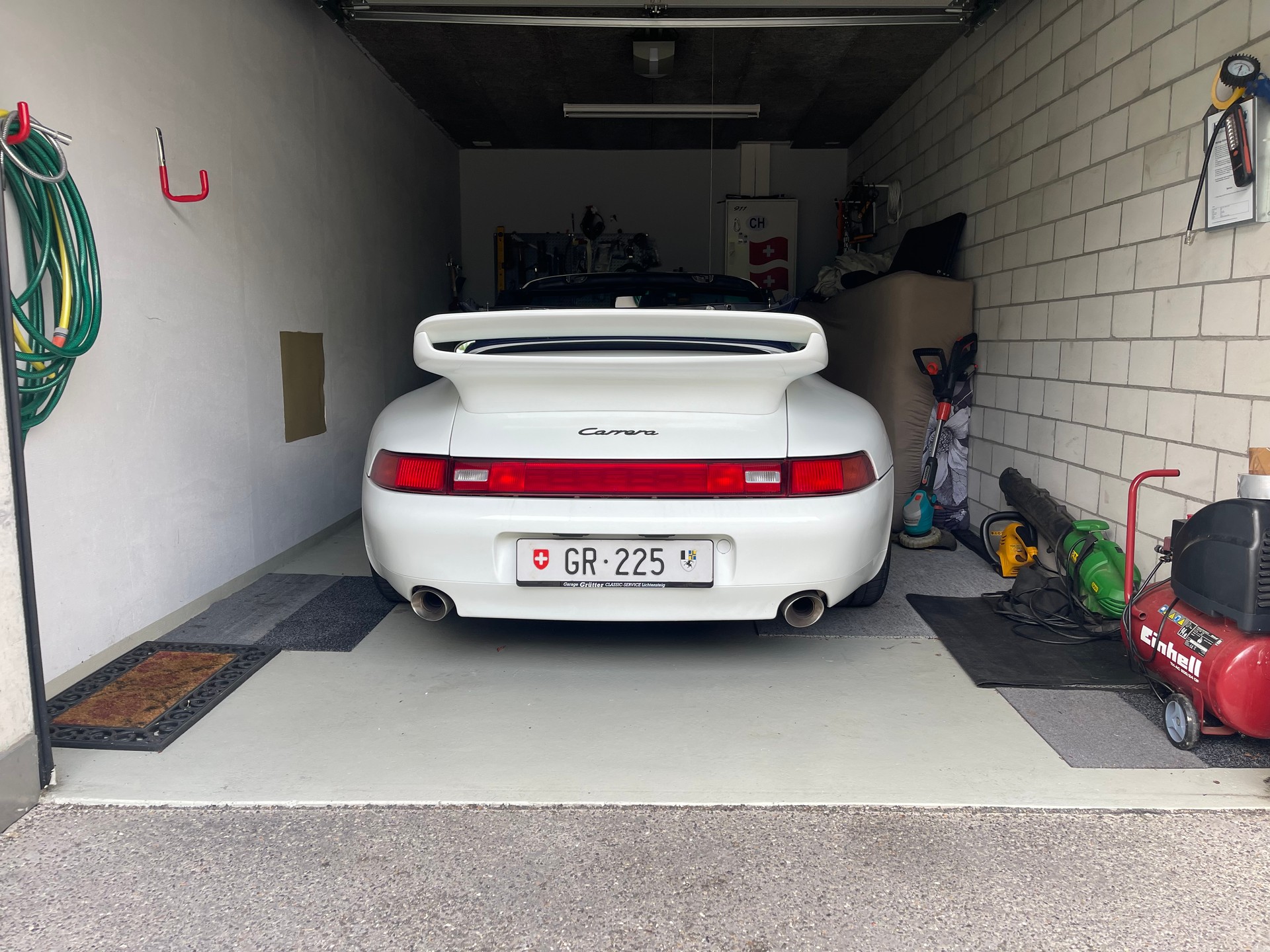 PORSCHE 911-image-9
