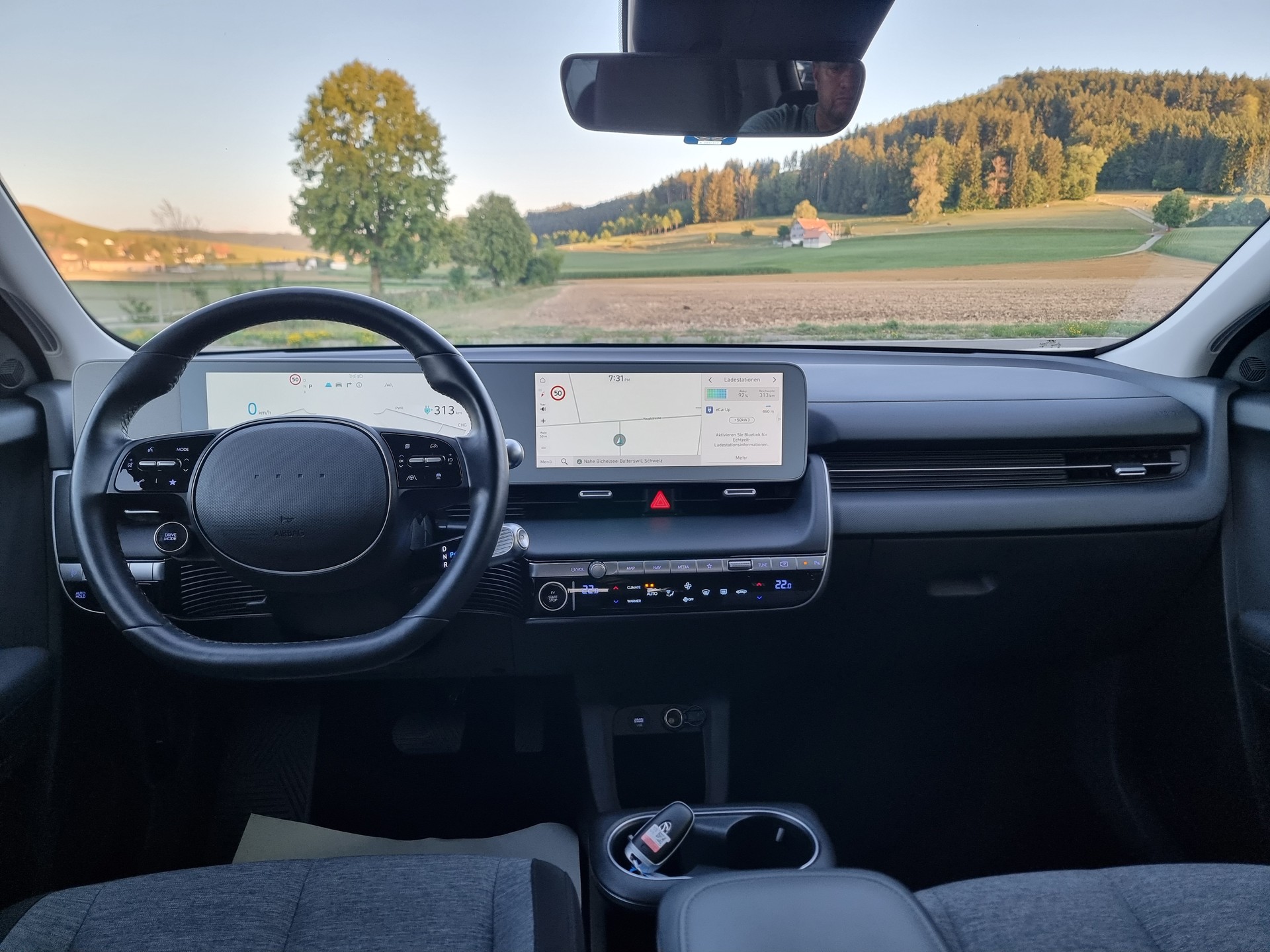 HYUNDAI Ioniq 5 77kWh Origo 4WD-image-8