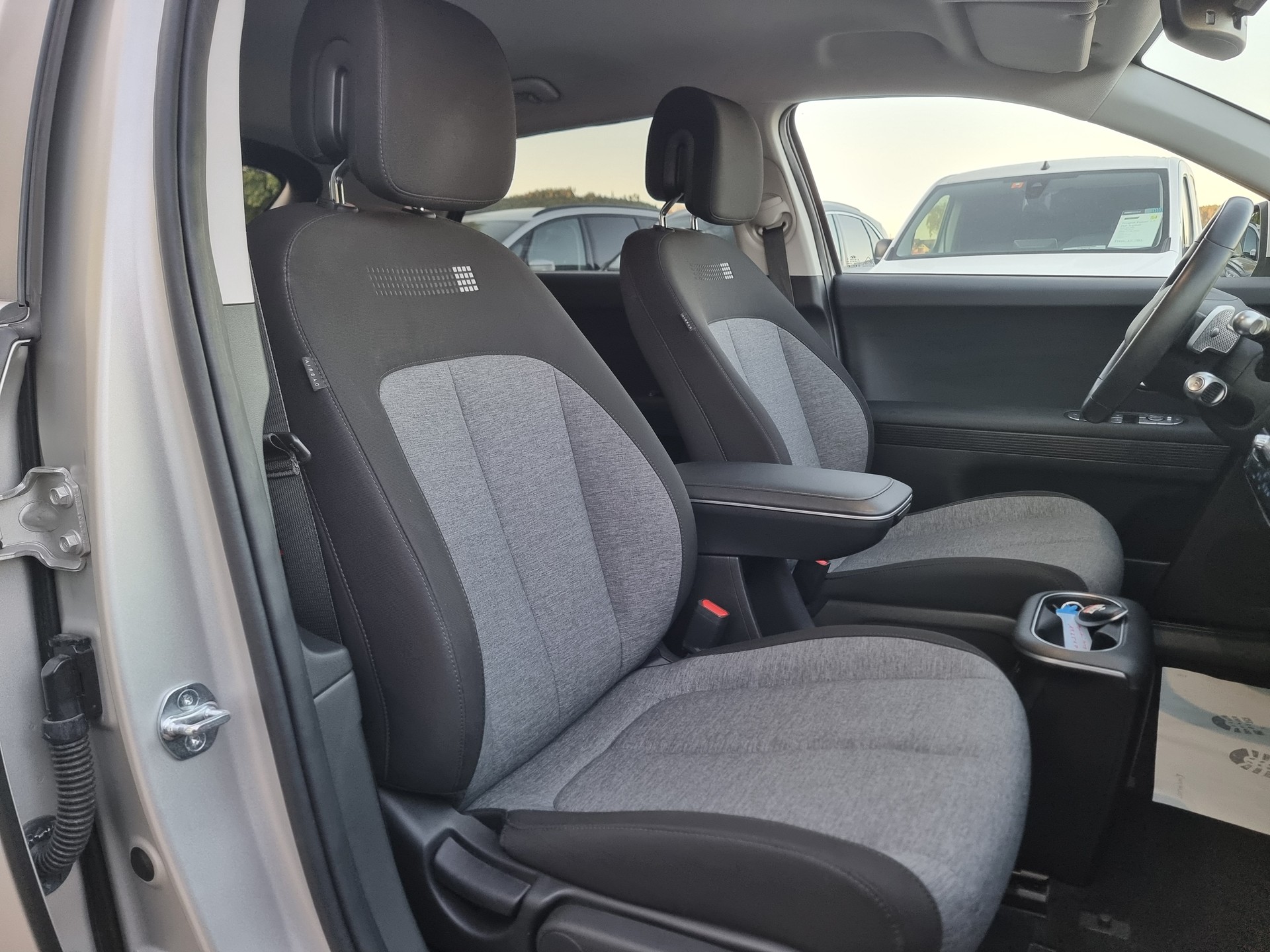 HYUNDAI Ioniq 5 77kWh Origo 4WD-image-6