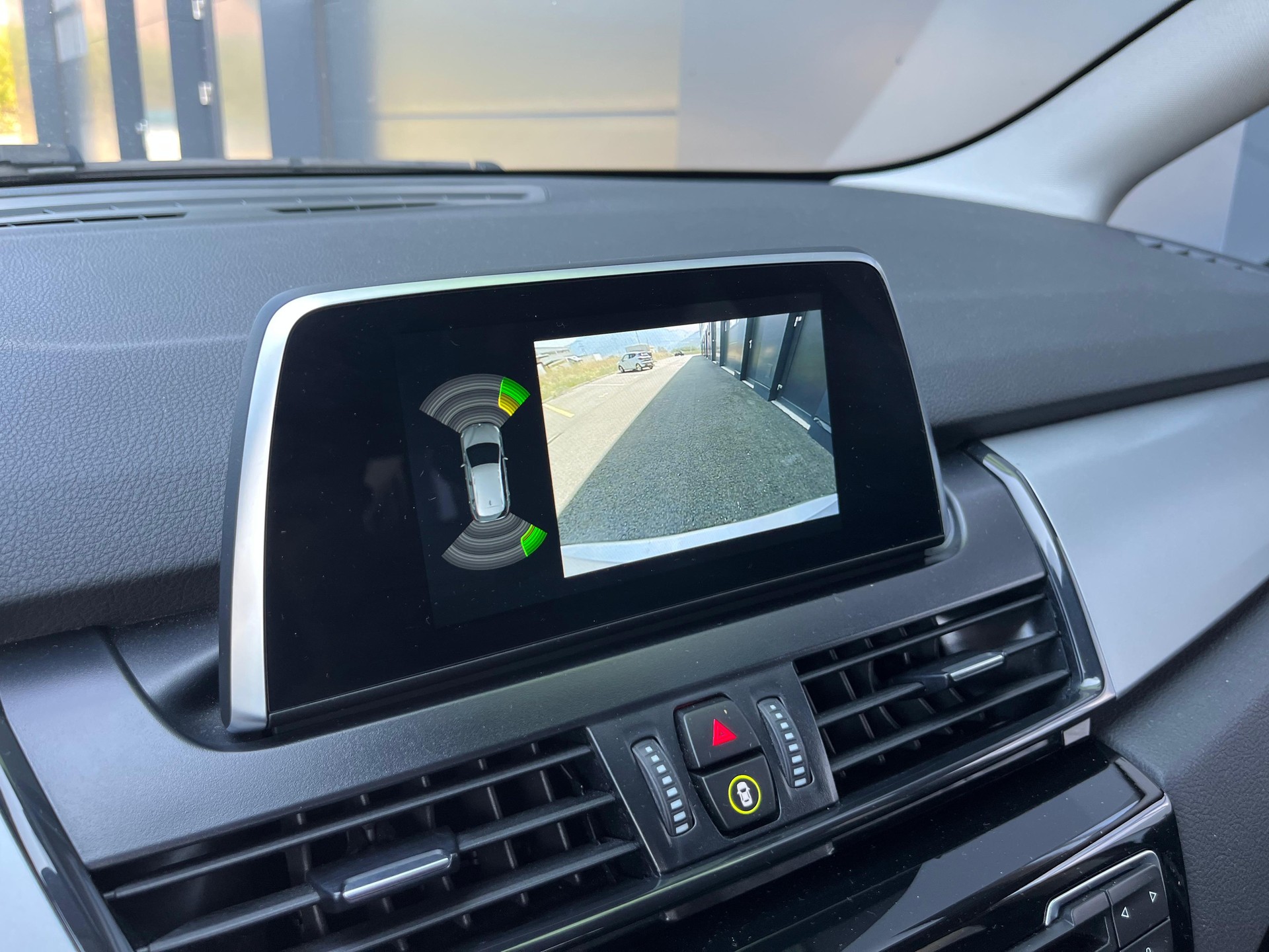 BMW 225xe iPerformance Active Tourer Steptronic-image-17
