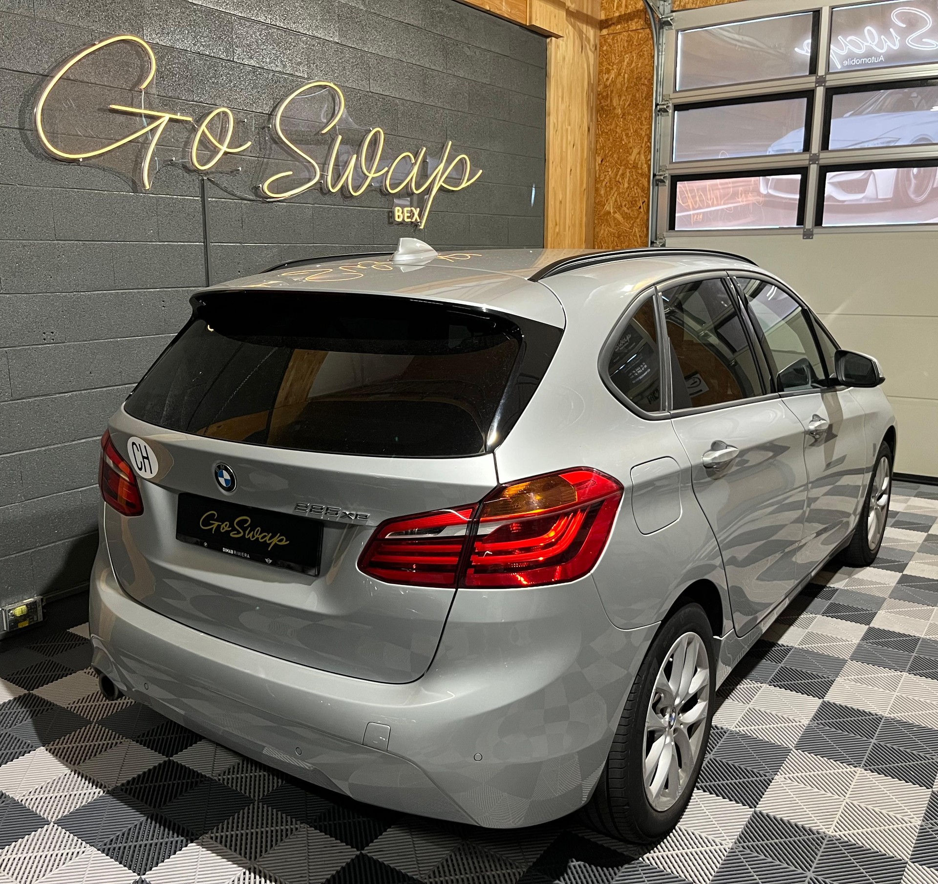 BMW 225xe iPerformance Active Tourer Steptronic-image-3